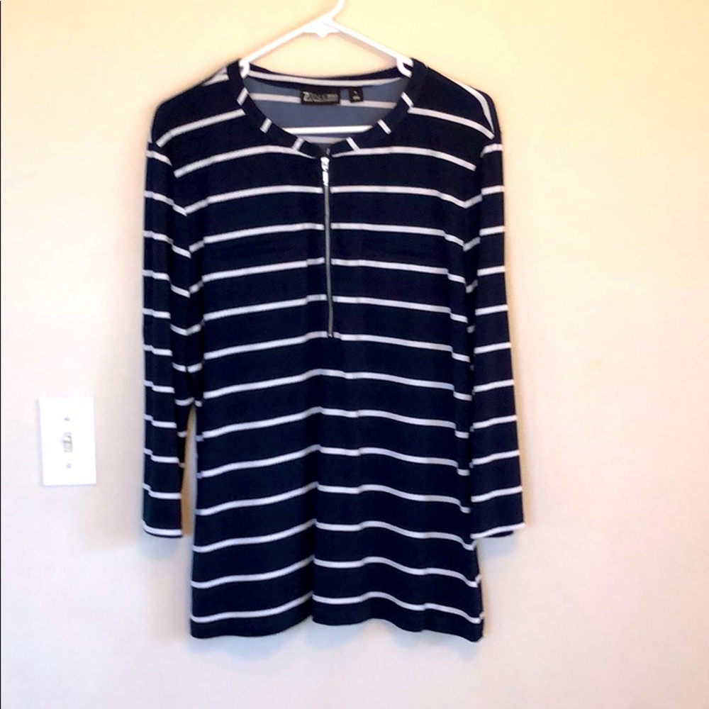 Navy and white top